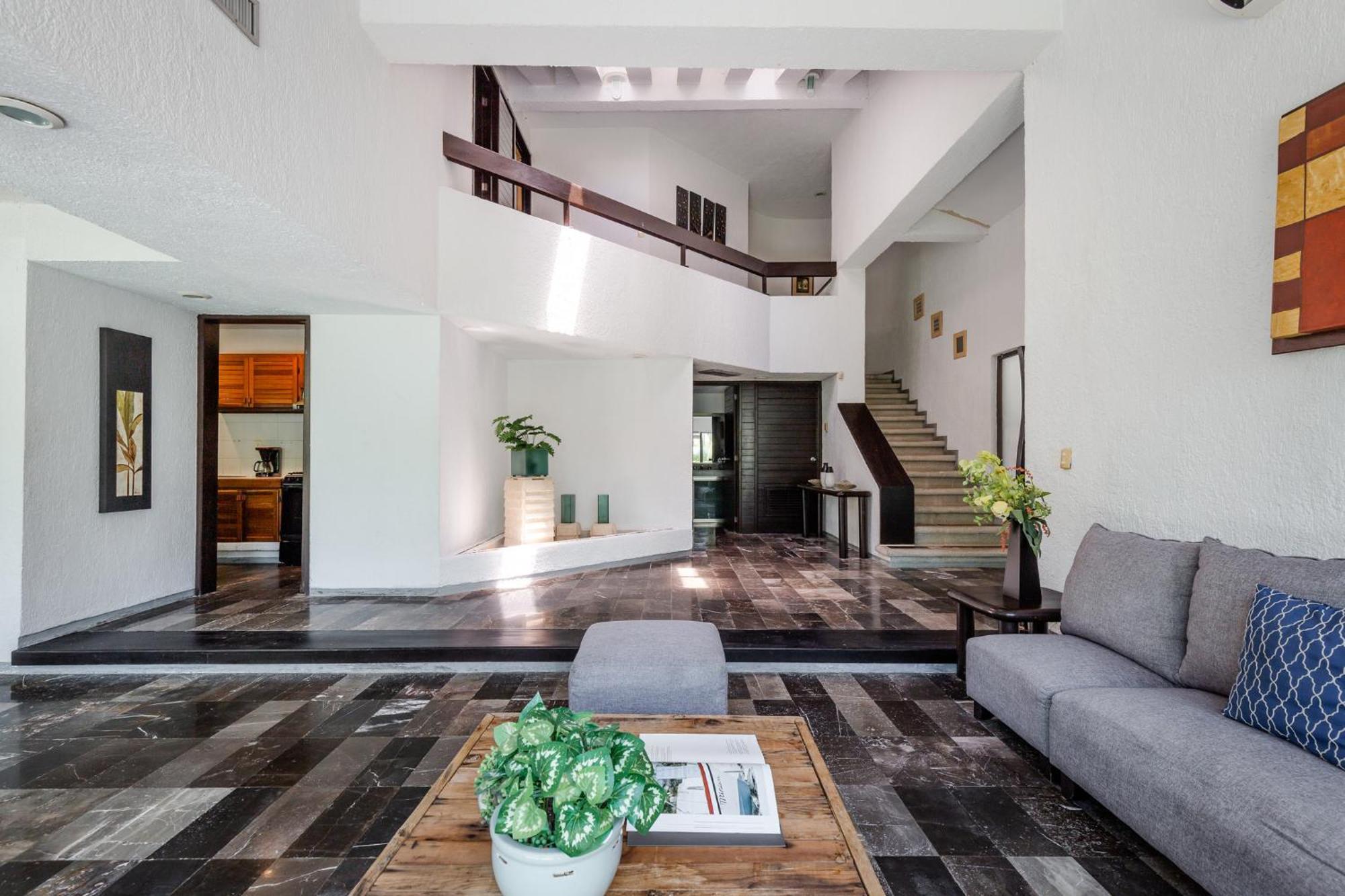 Large House - Walking To - 10 Guests! Apartamento Cancún