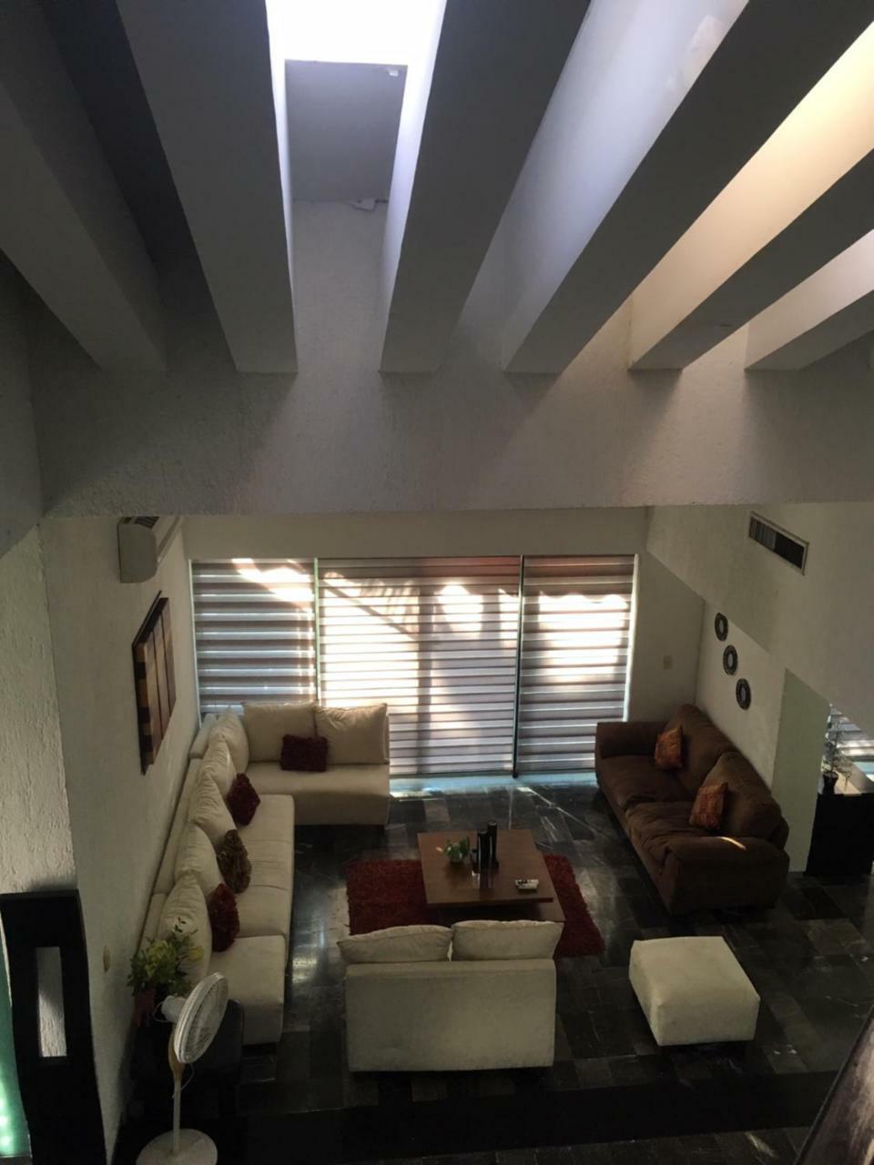 Apartamento Large House - Walking To - 10 Guests! *