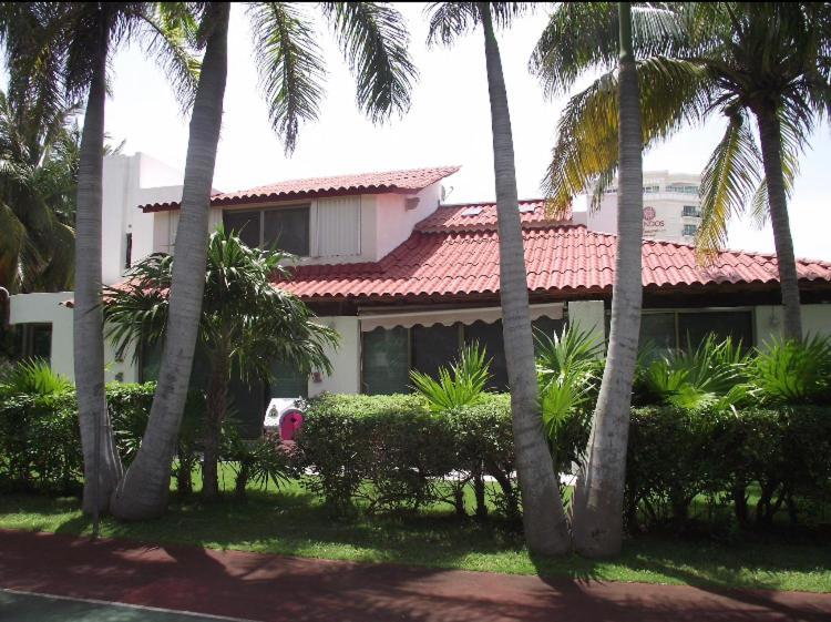 Large House - Walking To - 10 Guests! Apartment *