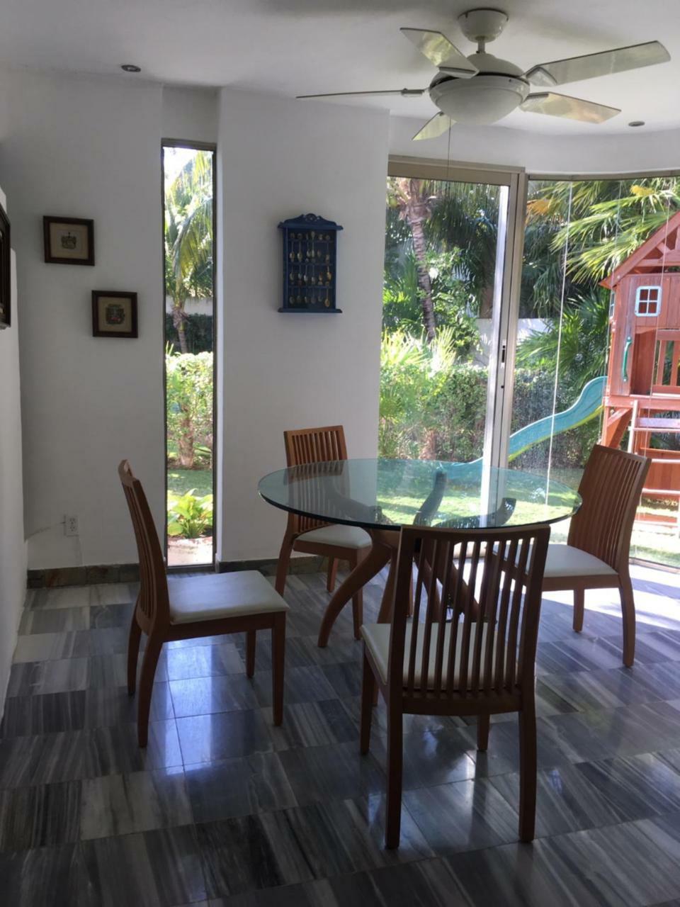Large House - Walking To - 10 Guests! Cancun